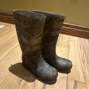 Rubber boots boys size 13